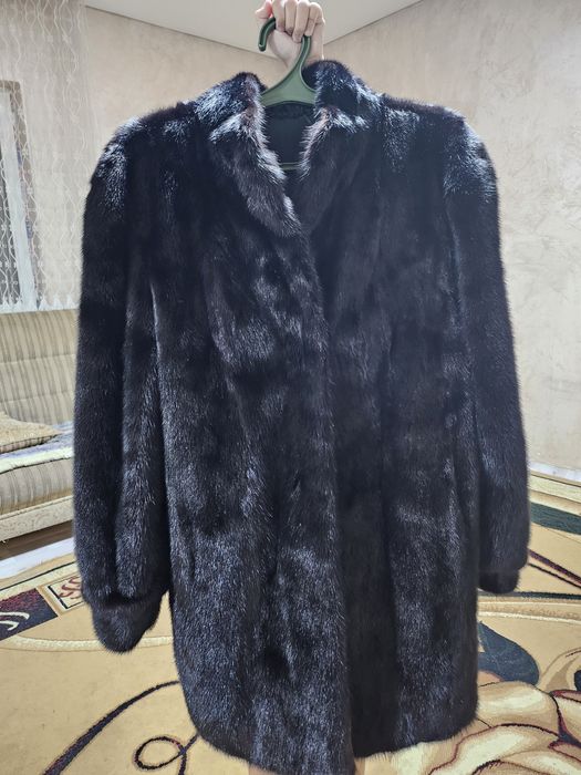 Продам шубу норковую