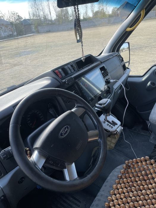 Ford tranzit sotiladi