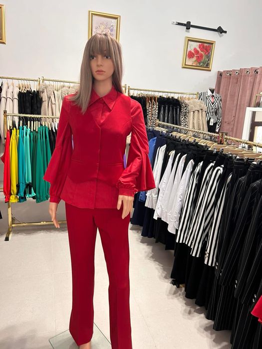 Vand magazin de imbracaminte zona centrala