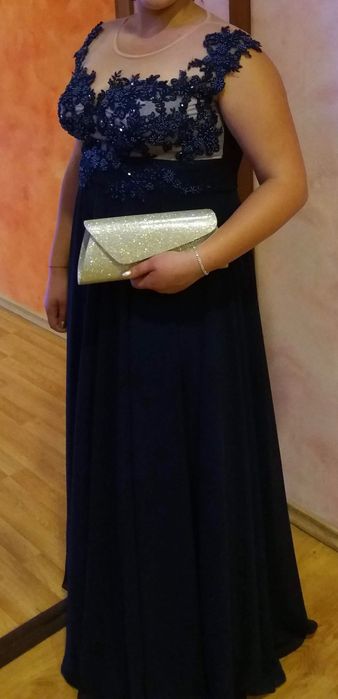 Абитуриентска рокля