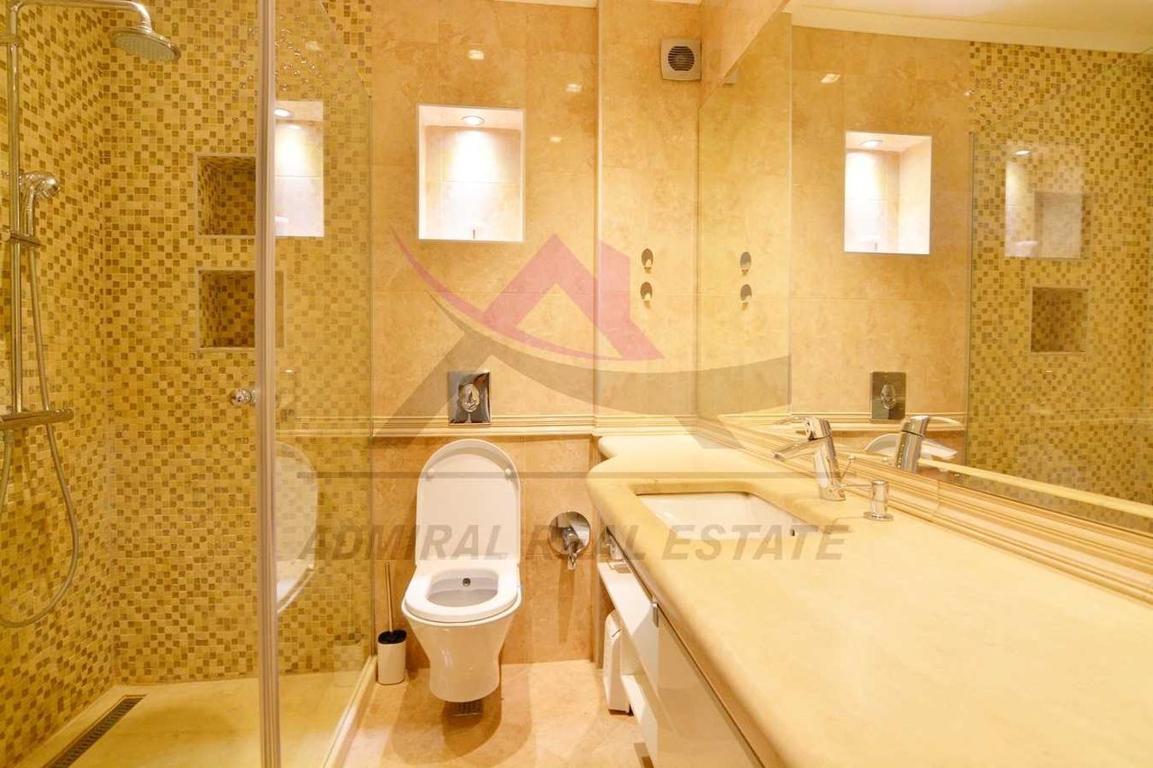 Дава се под наем Двустаен апартамент в Варна, Център - 85 кв.м за 1100 € - Снимка #7