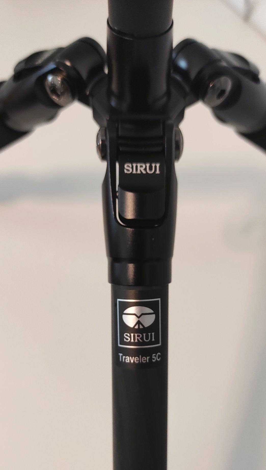 Trepied SIRUI - Traveler 5C, Carbon, 15-138cm