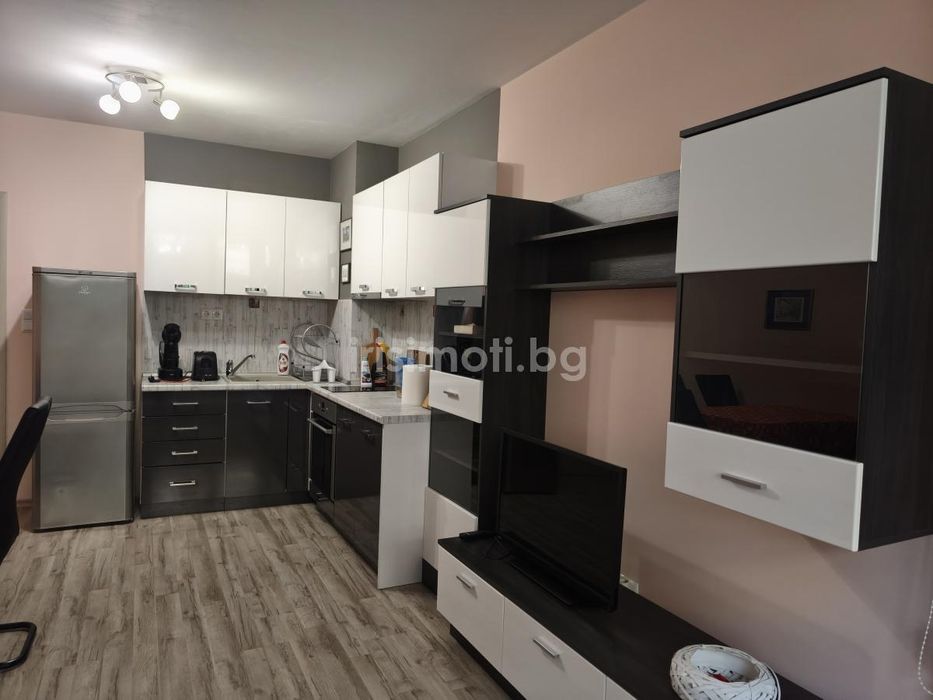 Под наем двустаен, €560, 68кв.м. в Банишора