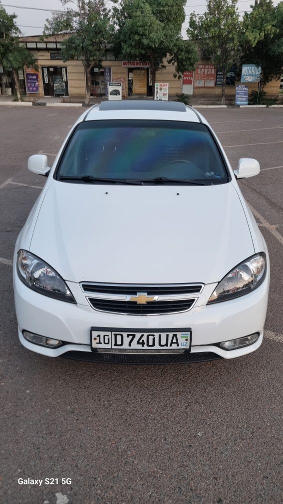 Продаётся автомобиль Gentra 1.5