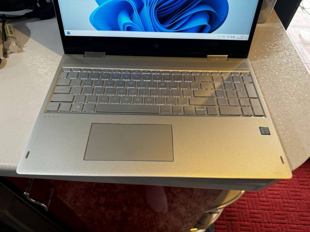 HP ENVY 15 / 15.6 сенсорный 360 градусов / core i7