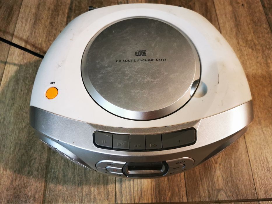 Radio casetofon cu CD Philips AZ 127/12 player portabil