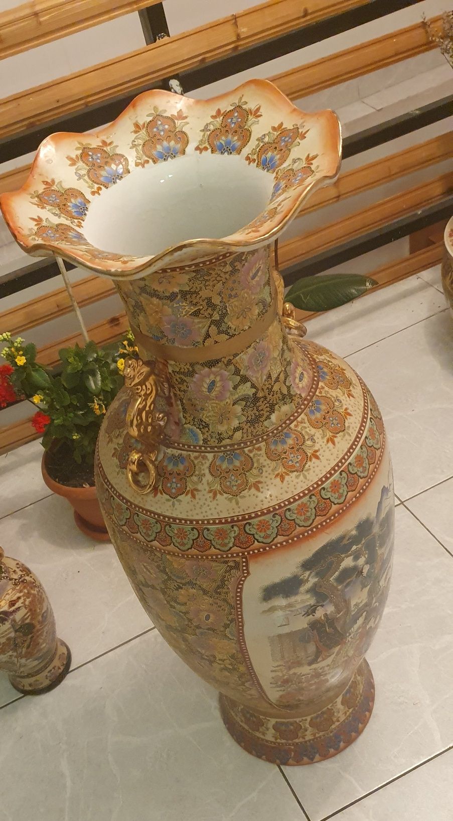 Vaze gravate și pictate manual din cel mai fin porțelan chinezesc