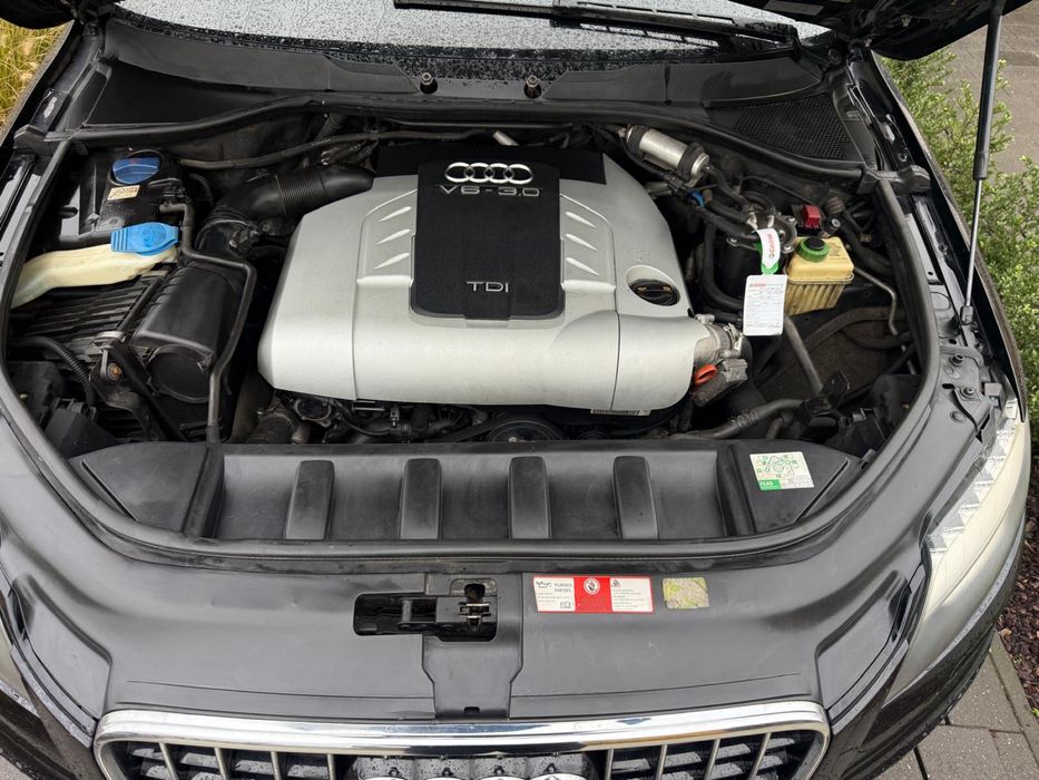 REZERVATA Audi Q7 3.0 TDI Quattro –  – 2010