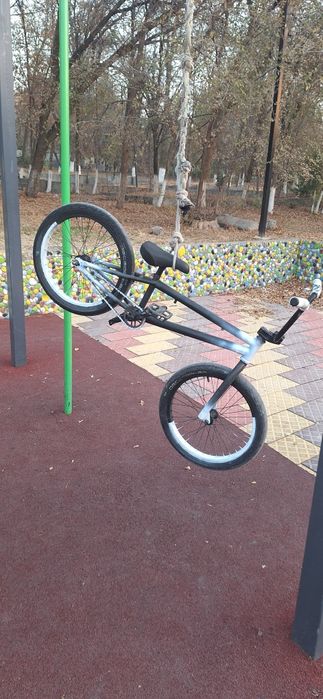 СРОЧНО продаю бмх в хорошем состоянии