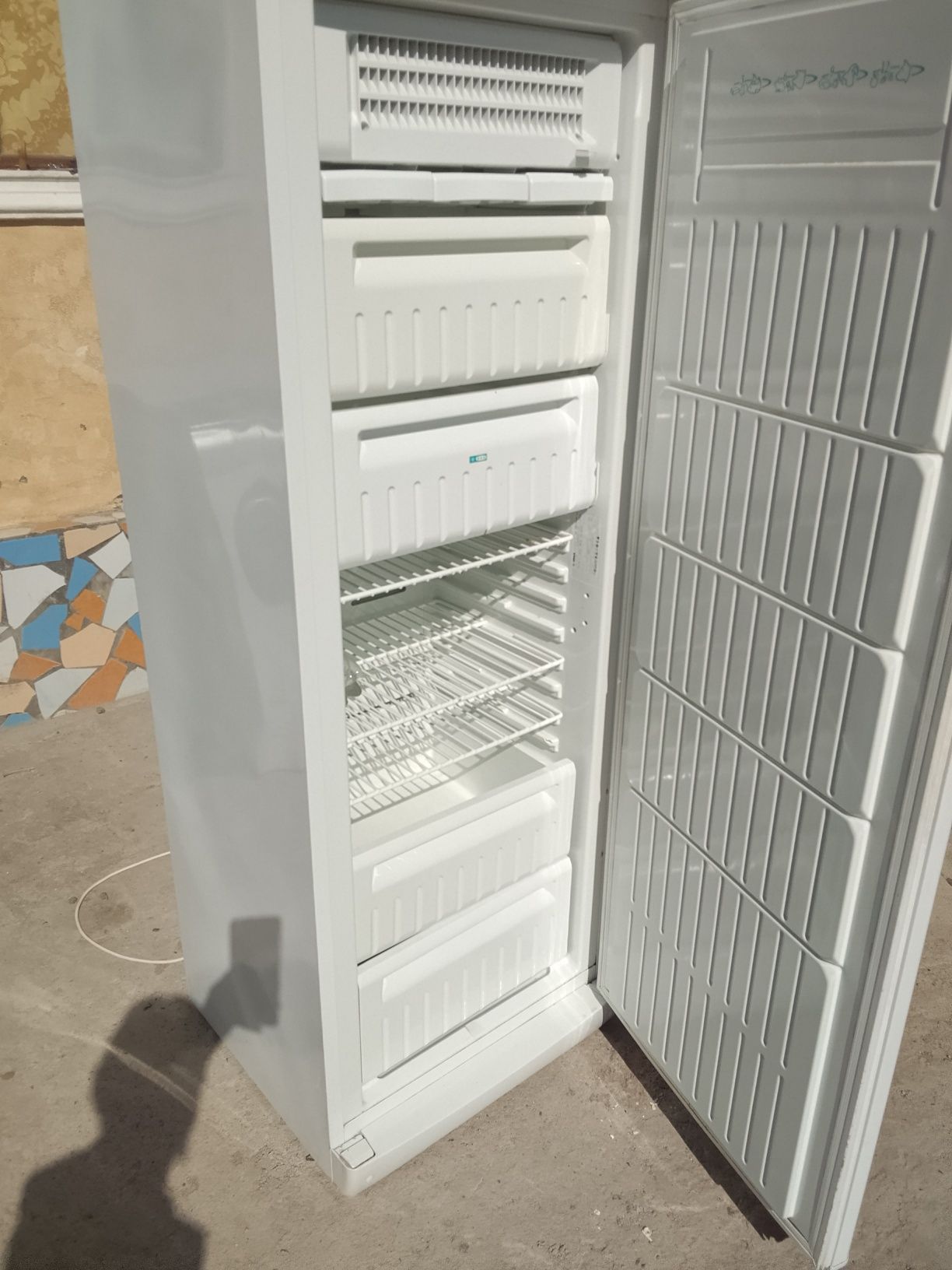 Продается морозильник