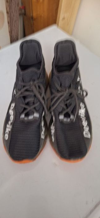 Adidasi Deevike pt alergat 42