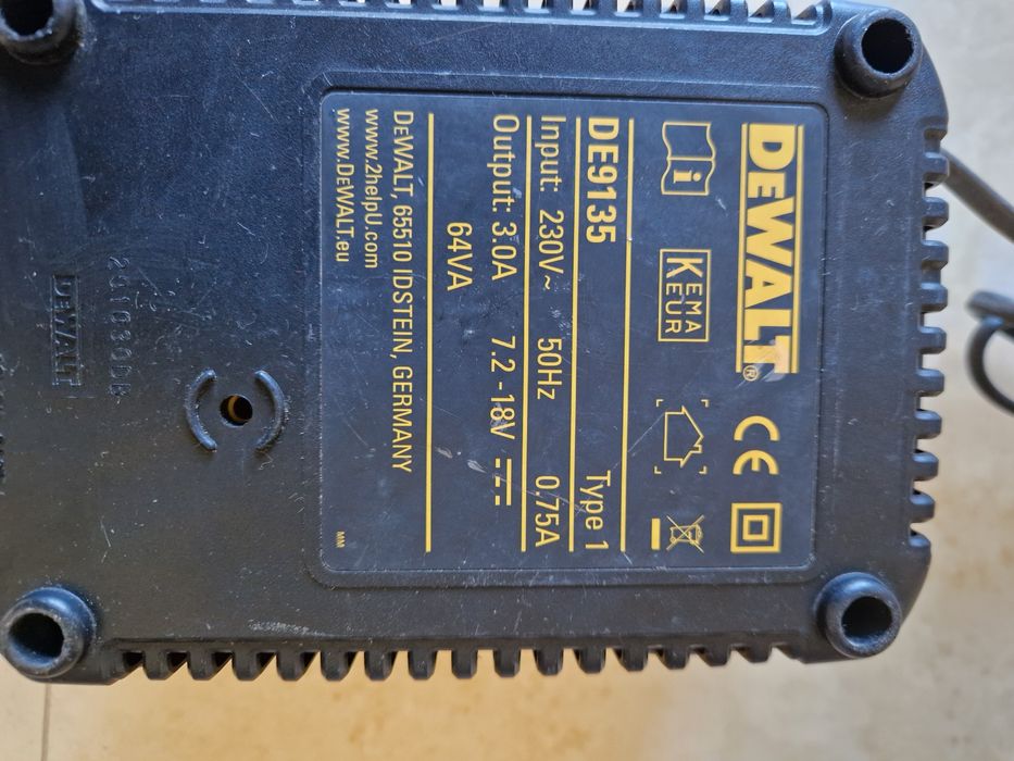 Dewalt DE 9135 , Berner BACC 7,2 V - 18 V  / incarcator ( sursa )