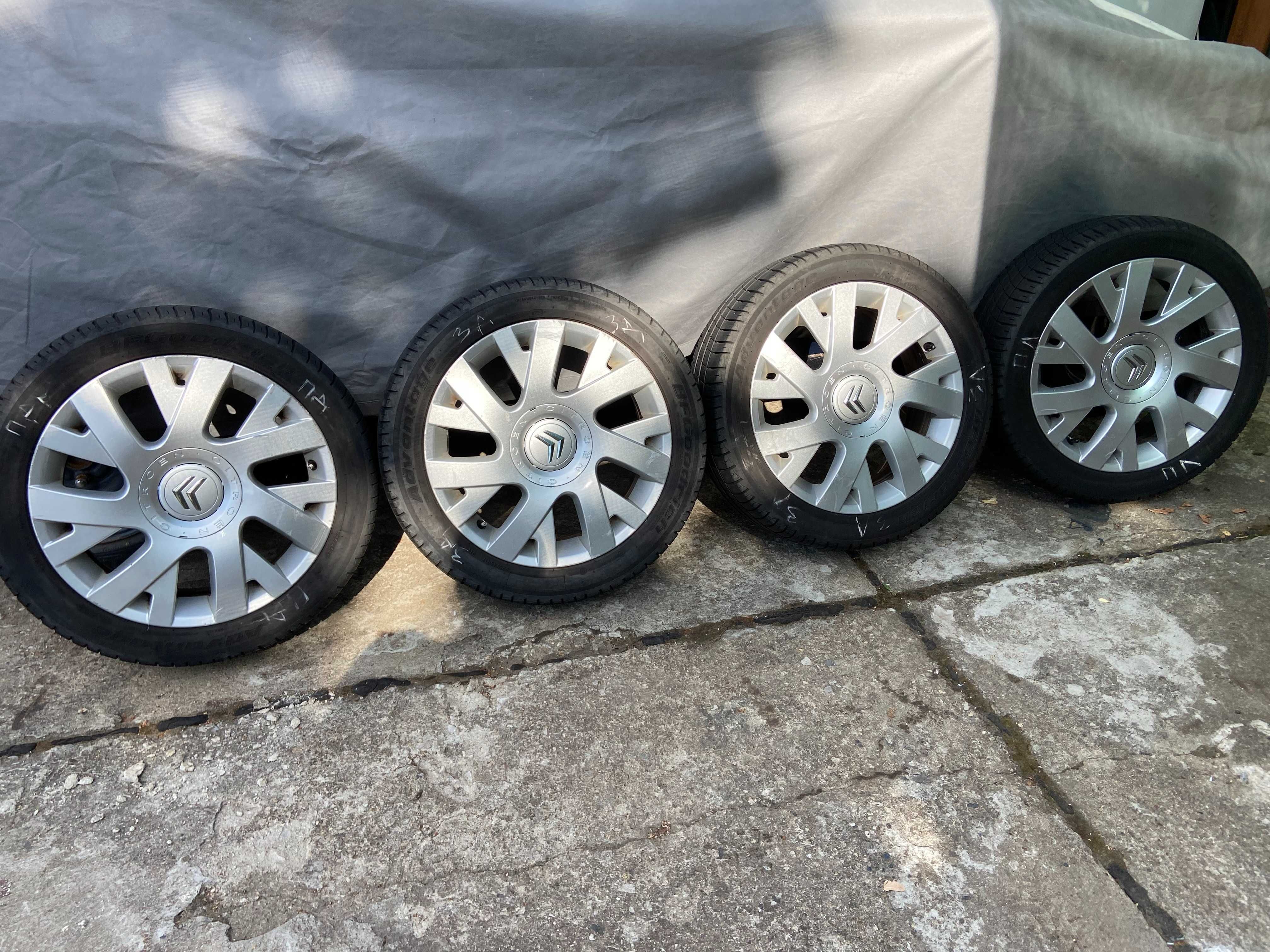 Citroen C4, 2005, 2.0 HDi, 136 кс, хечбек, 2 компл. гуми с лети джанти