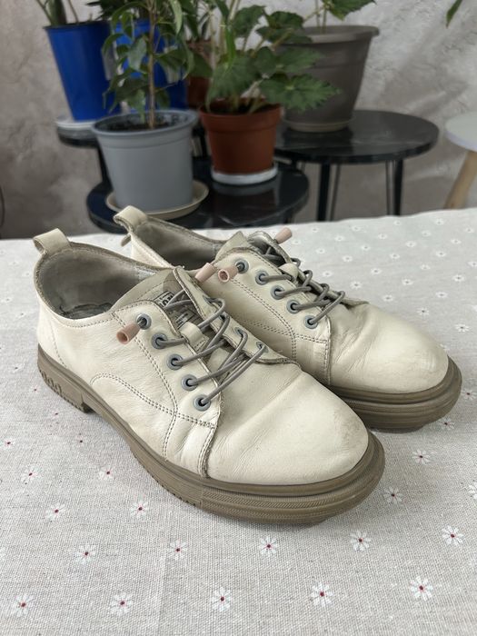 Продаются ботинки