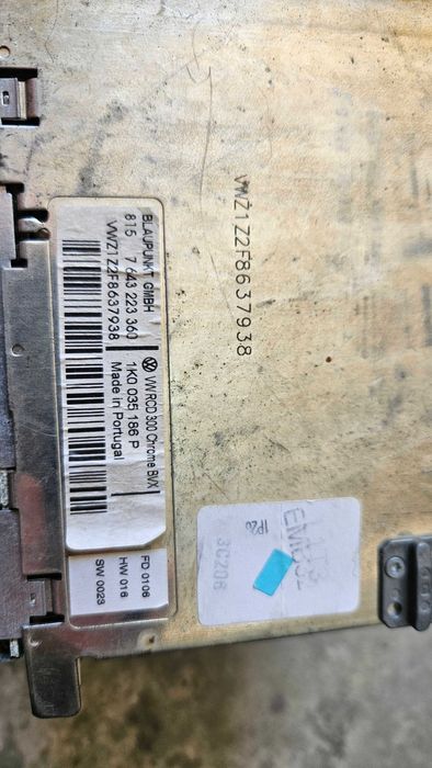 Vand radio CD piese RCD 300 pentru golf 5 sau 6 , Passat VW Volkswagen