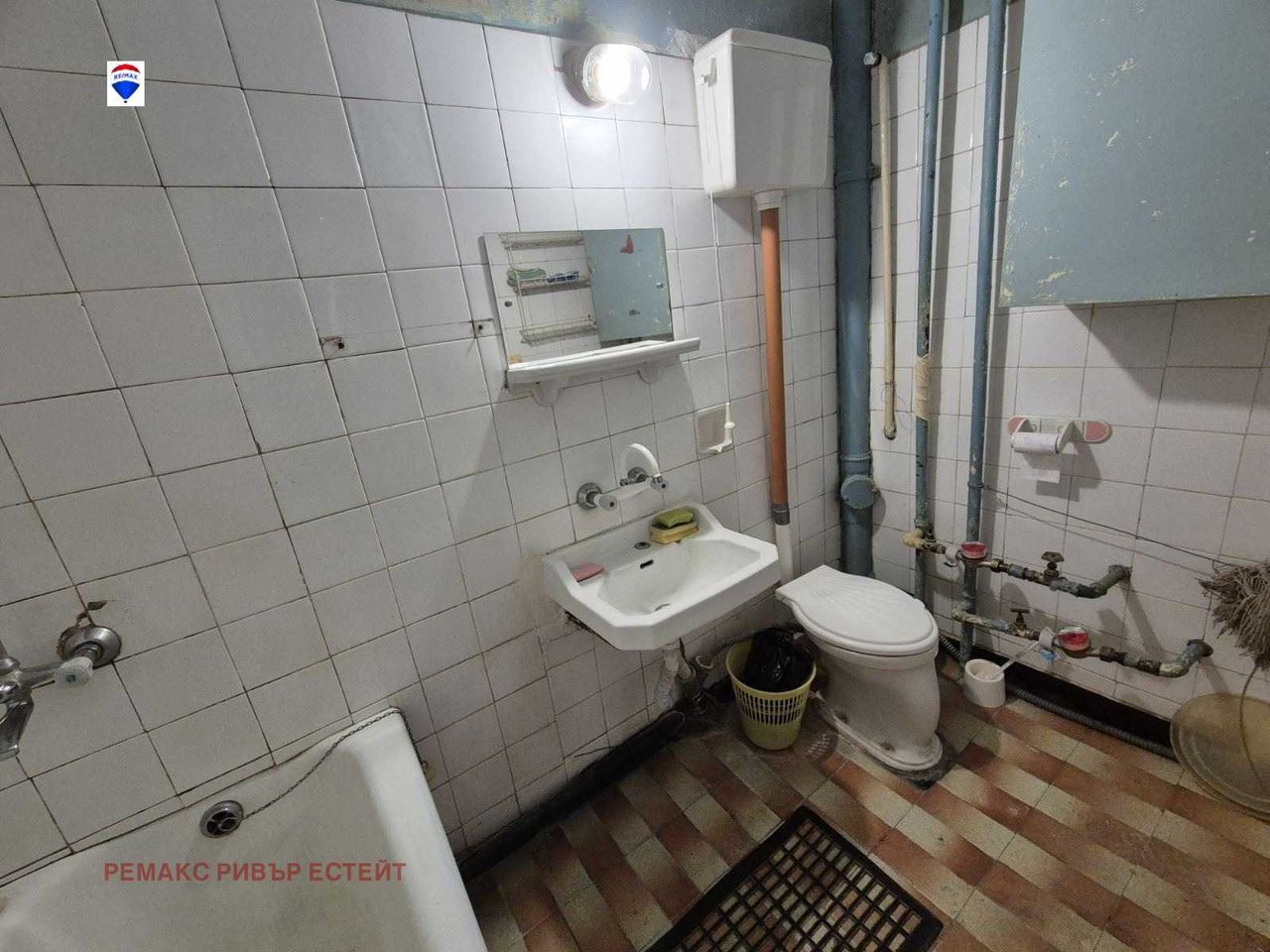 Продава се Двустаен апартамент в Русе, Възраждане - 62 кв.м за 1194 €/кв.м - Снимка #10