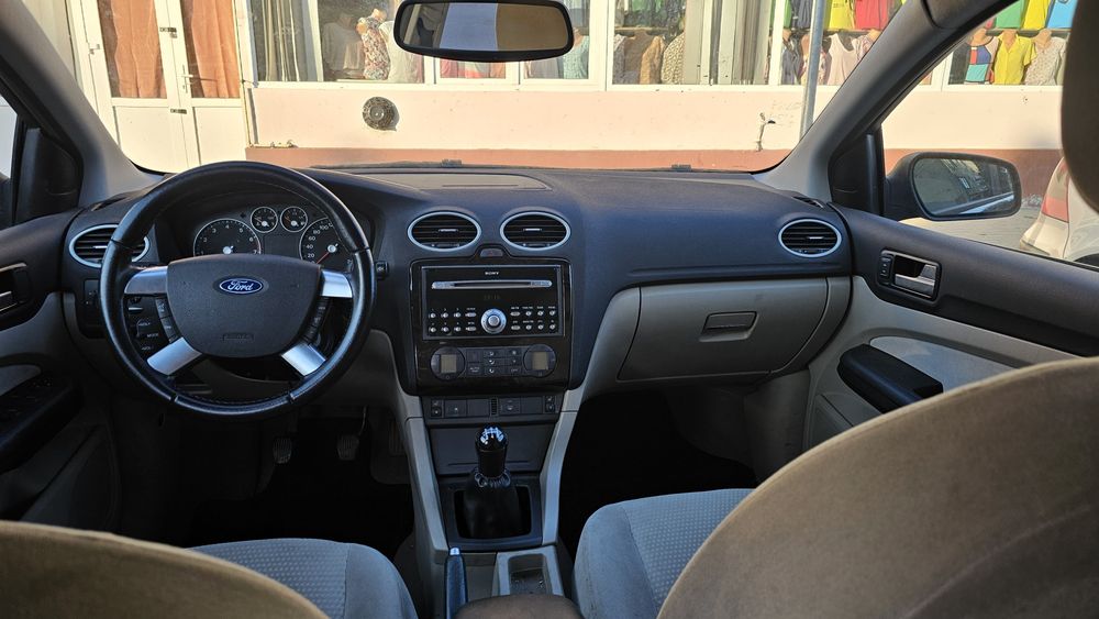 Ford Focus Ghia 2005