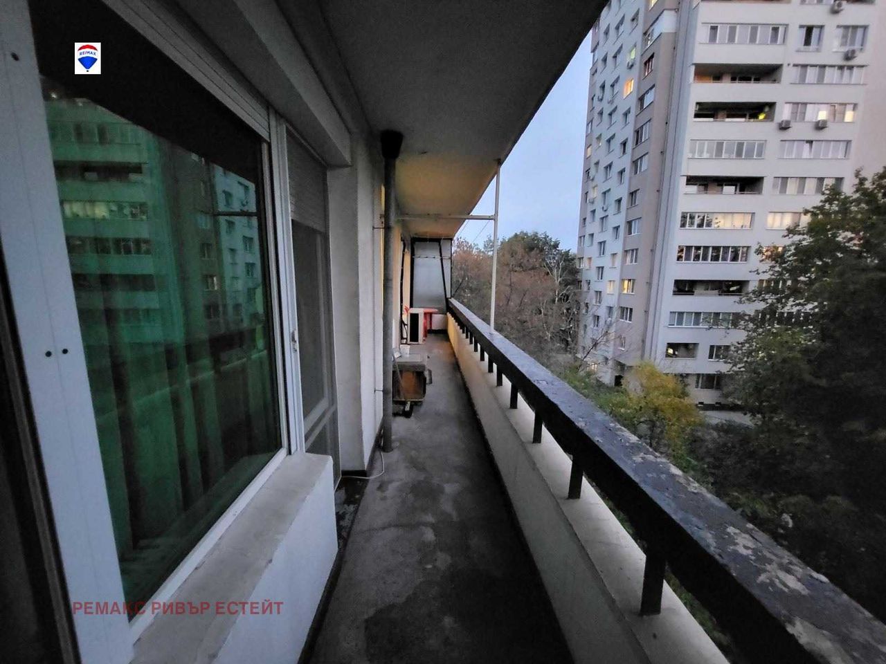Продава се Двустаен апартамент в Русе, Алеи Възраждане - 68 кв.м за 1324 €/кв.м - Снимка #5
