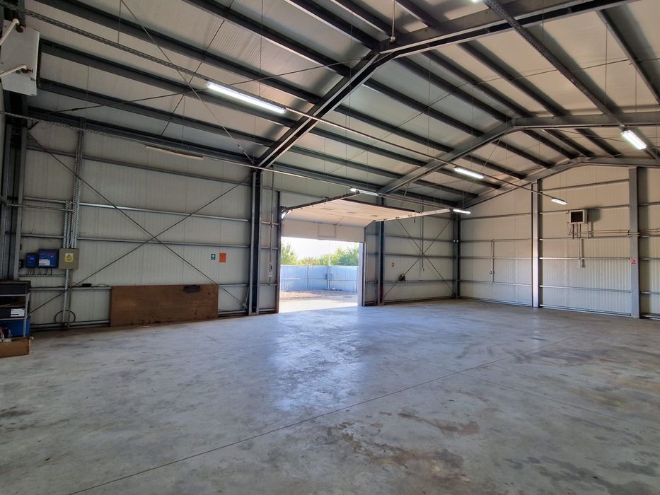 Hale de vanzare/ inchiriere