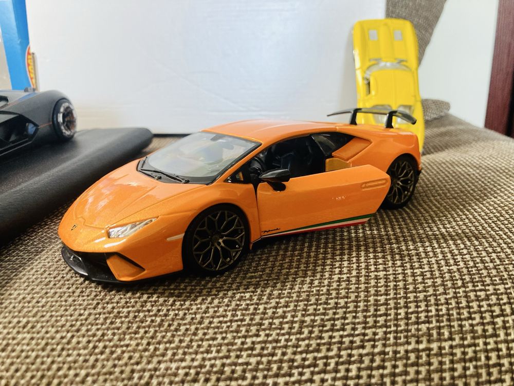 Продавам лотове колички hotwheels/maisto/matchbox 1:64 1:43 1:24