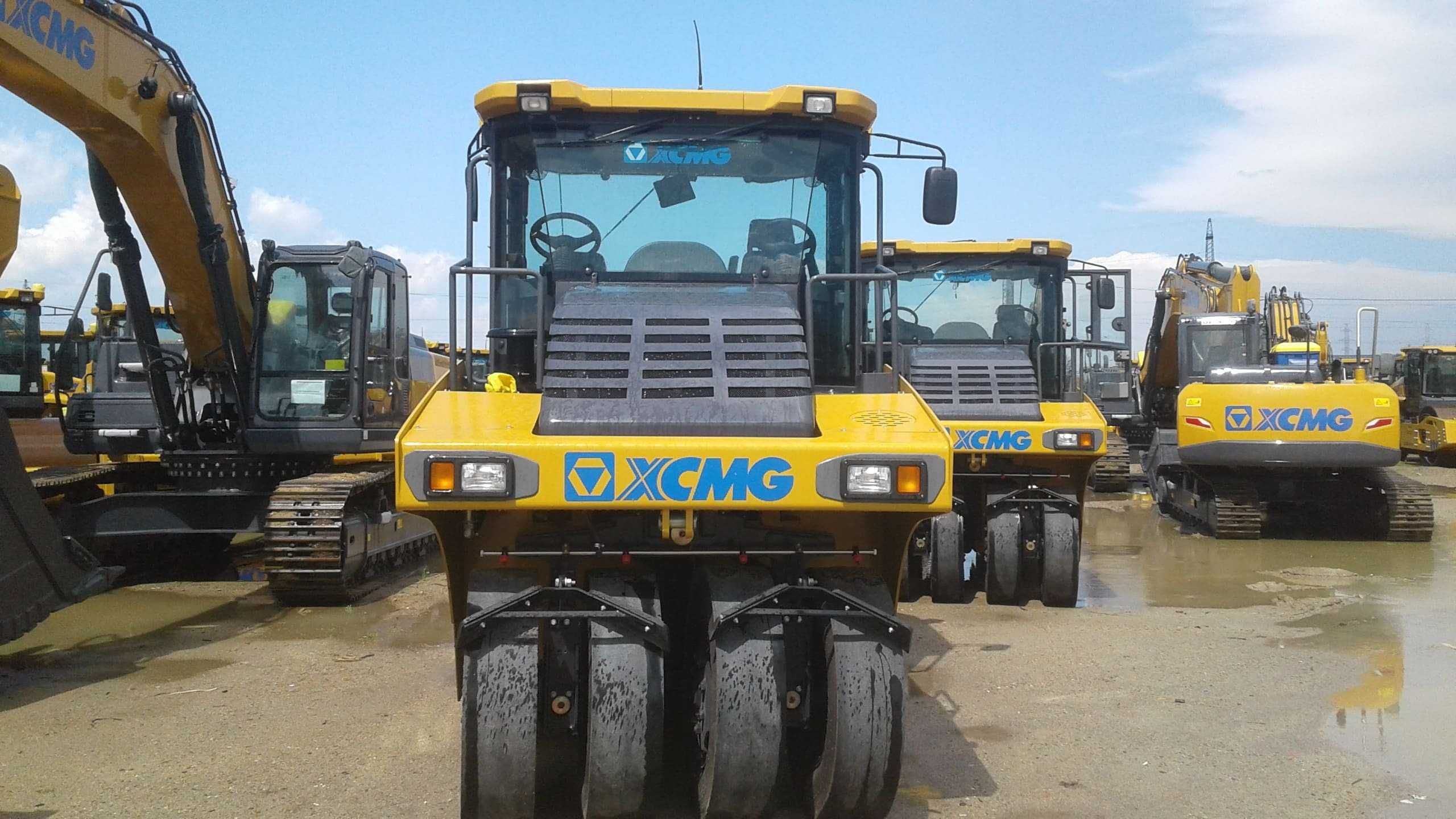 16 Тон   XCMG XP163   Каток пневмошинный
