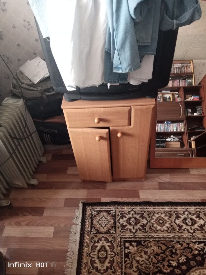 Прихожую бу в хорошем состоянии.