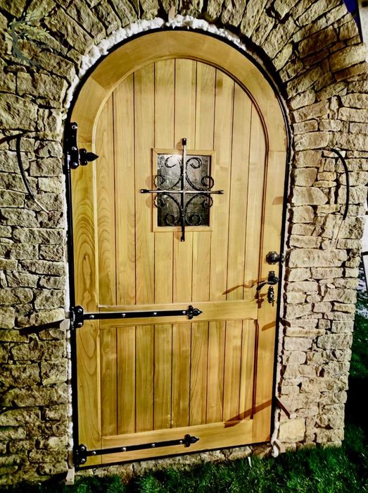 Usi, mese din lemn masiv, Usi rustice din lemn masiv