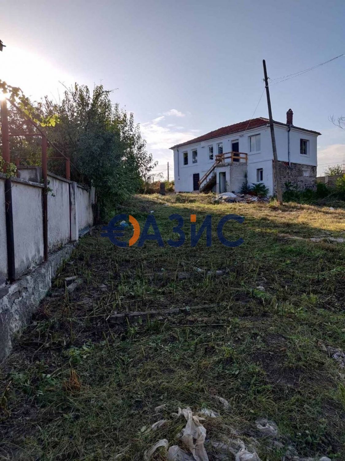 2-етажна къща 170 кв. м. с двор 865 кв. м. В С. Извор, обл. Бургас,