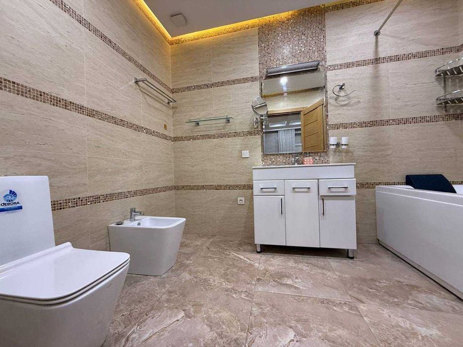 Габус
ул. Садык Азимова
3/6/7
Площадь: 150 м²