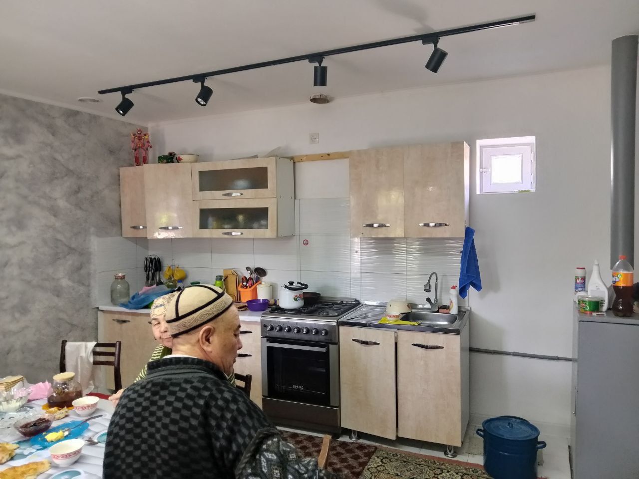 Прадаю дом хорошом состояние с подвалом есть колодес.