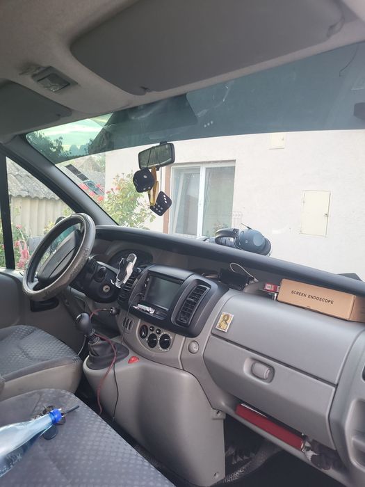 Vând renault trafic