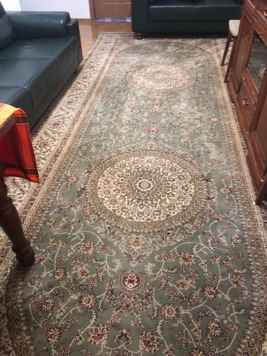 Ковер 2,5/5м ,  в отличном состоянии