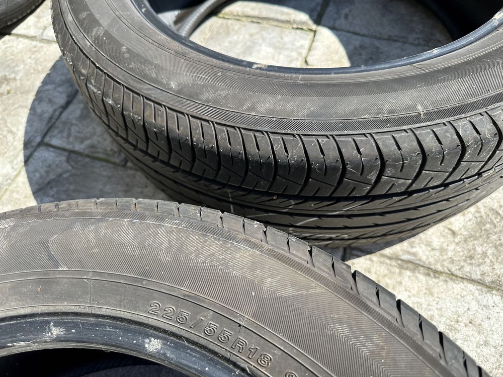 Vand anvelope Yokohama 225/55/R18 vara impecabile