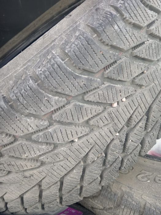 Продам автошины R18  235/60