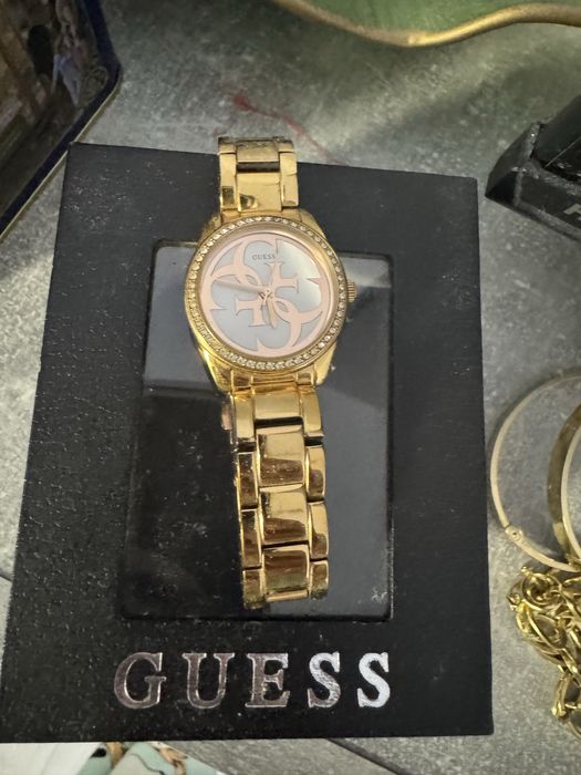Ceas Guess pentru femei