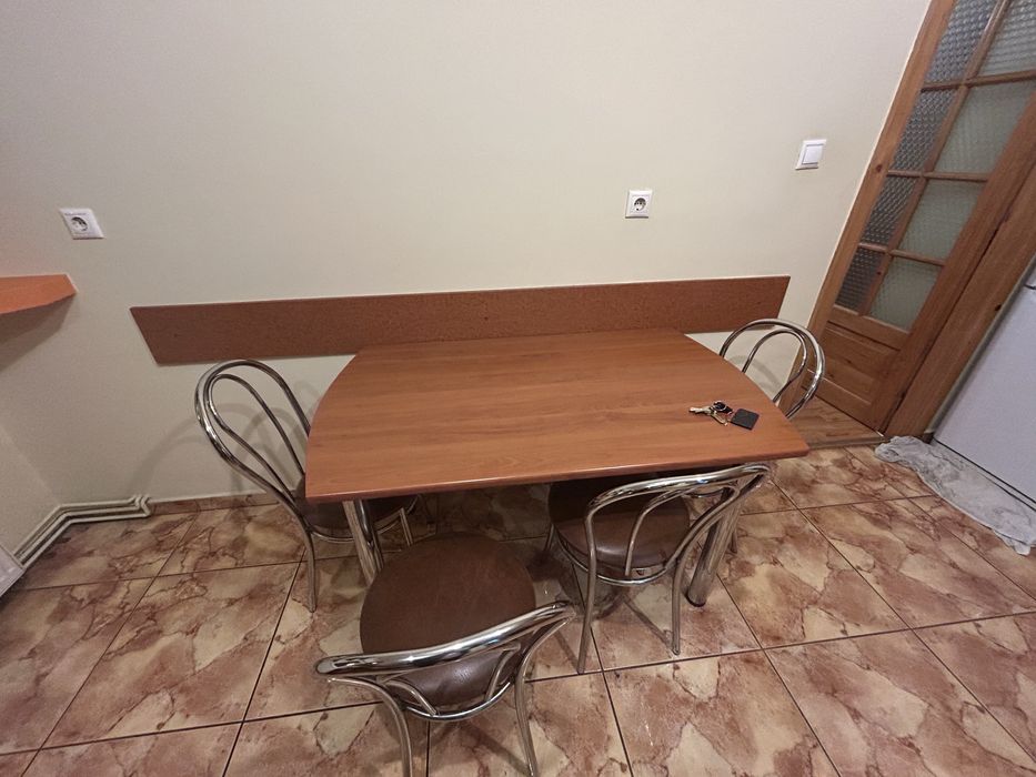 Vand mobilier bucatarie, facut la comanda.