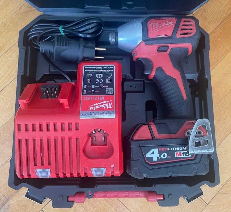 Винтоверт Milwaukee с две скорости и удар Милуоки.