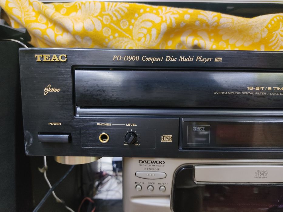 TEAC pd-d900 cd changer