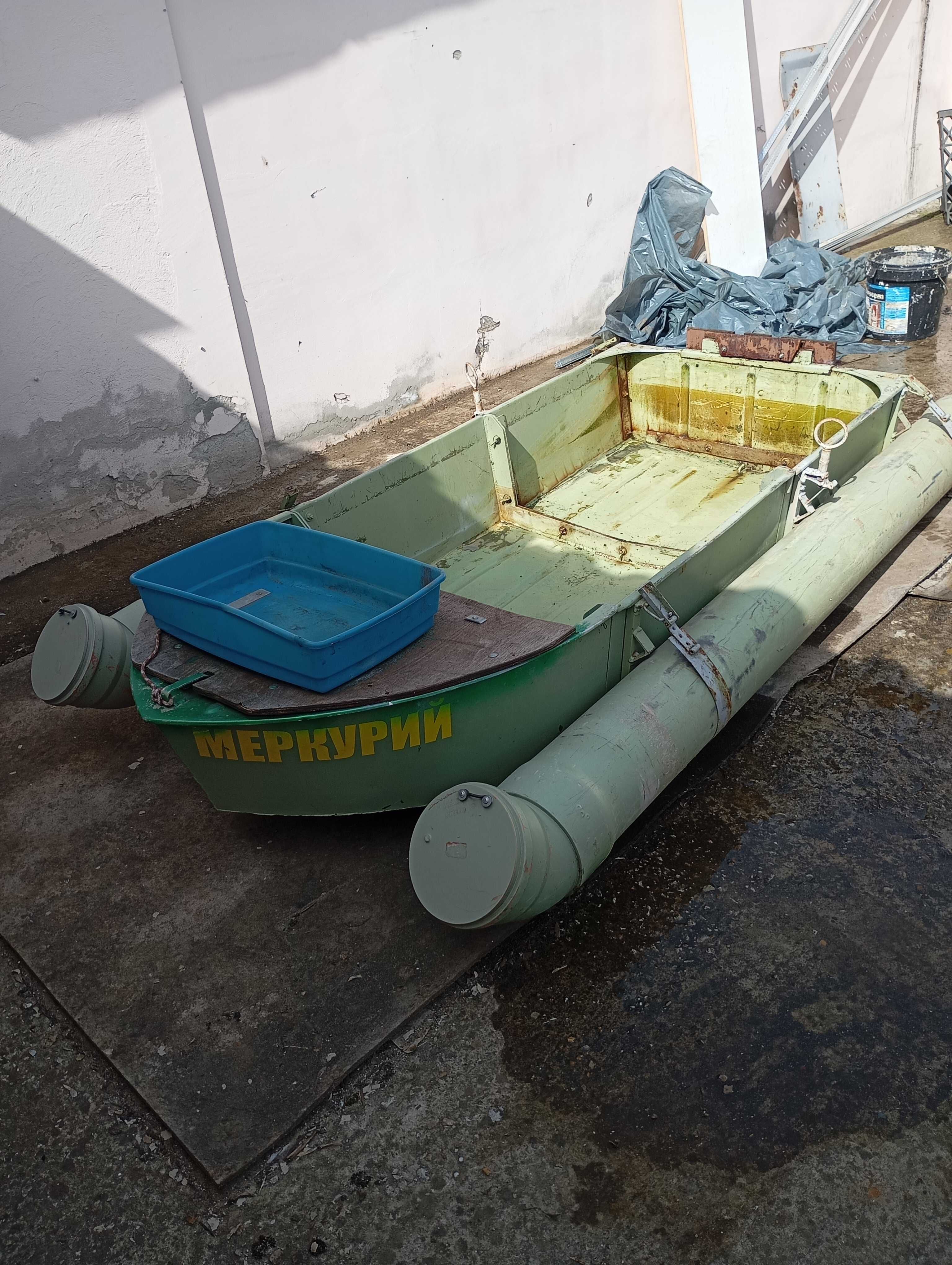 Алуминиева лодка