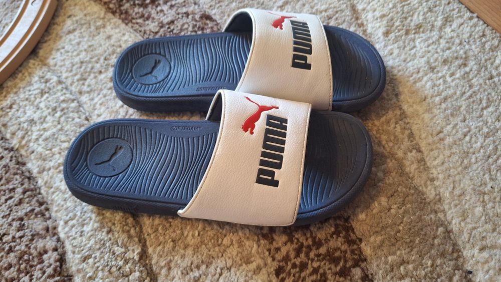 Vând papuci Puma marimea 39