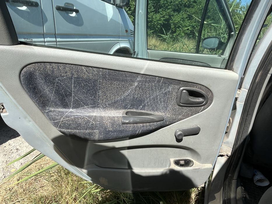 Renault Scenic 2000г за части