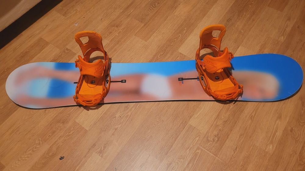 Placa snowboard Burton 156 + legaturi Burton Cartel EST