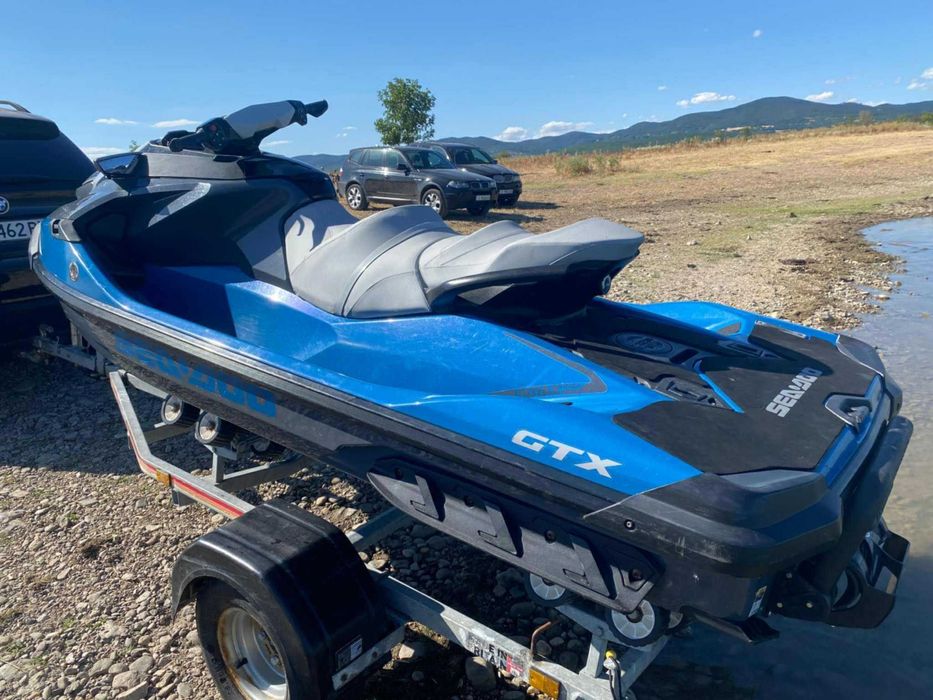 Seadoo GTX  2021, Регистриран в МА, продава се с колесара