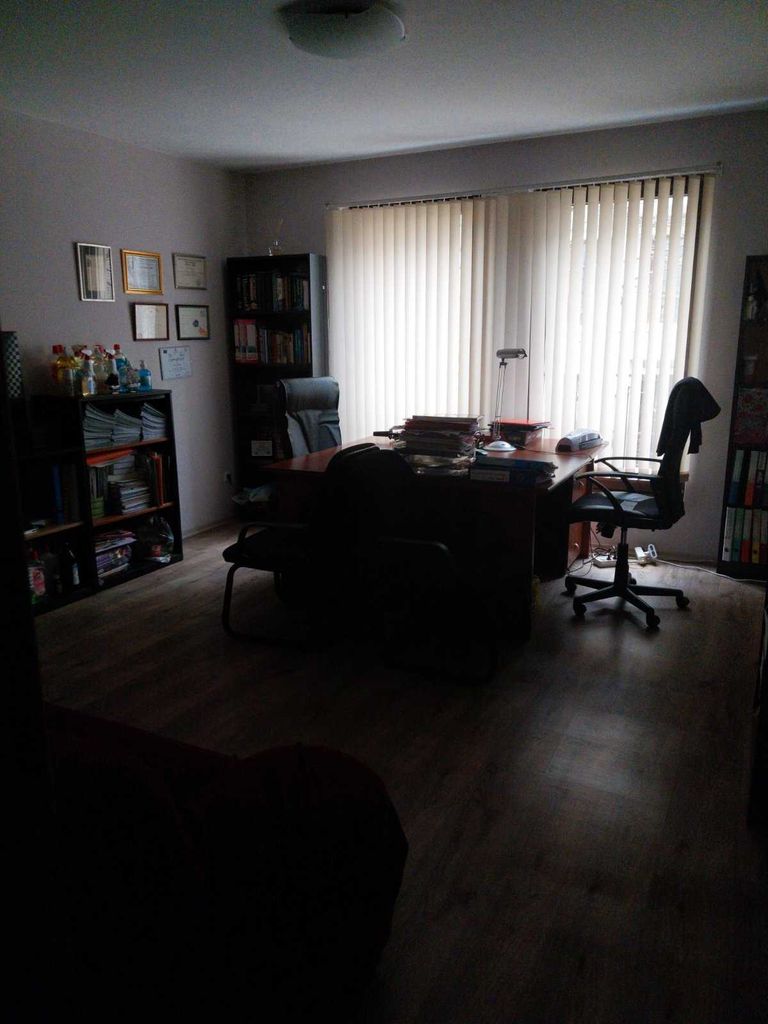 Дава се под наем Офис в Варна, Център - 120 кв.м за 765 € - Снимка #3