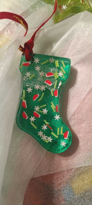 Елхичка от епоксидна смола