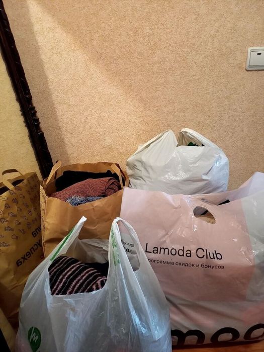 Отдам женские молодёжные вещи