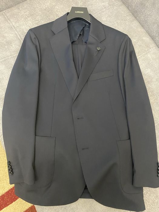 Костюм мужской Lardini