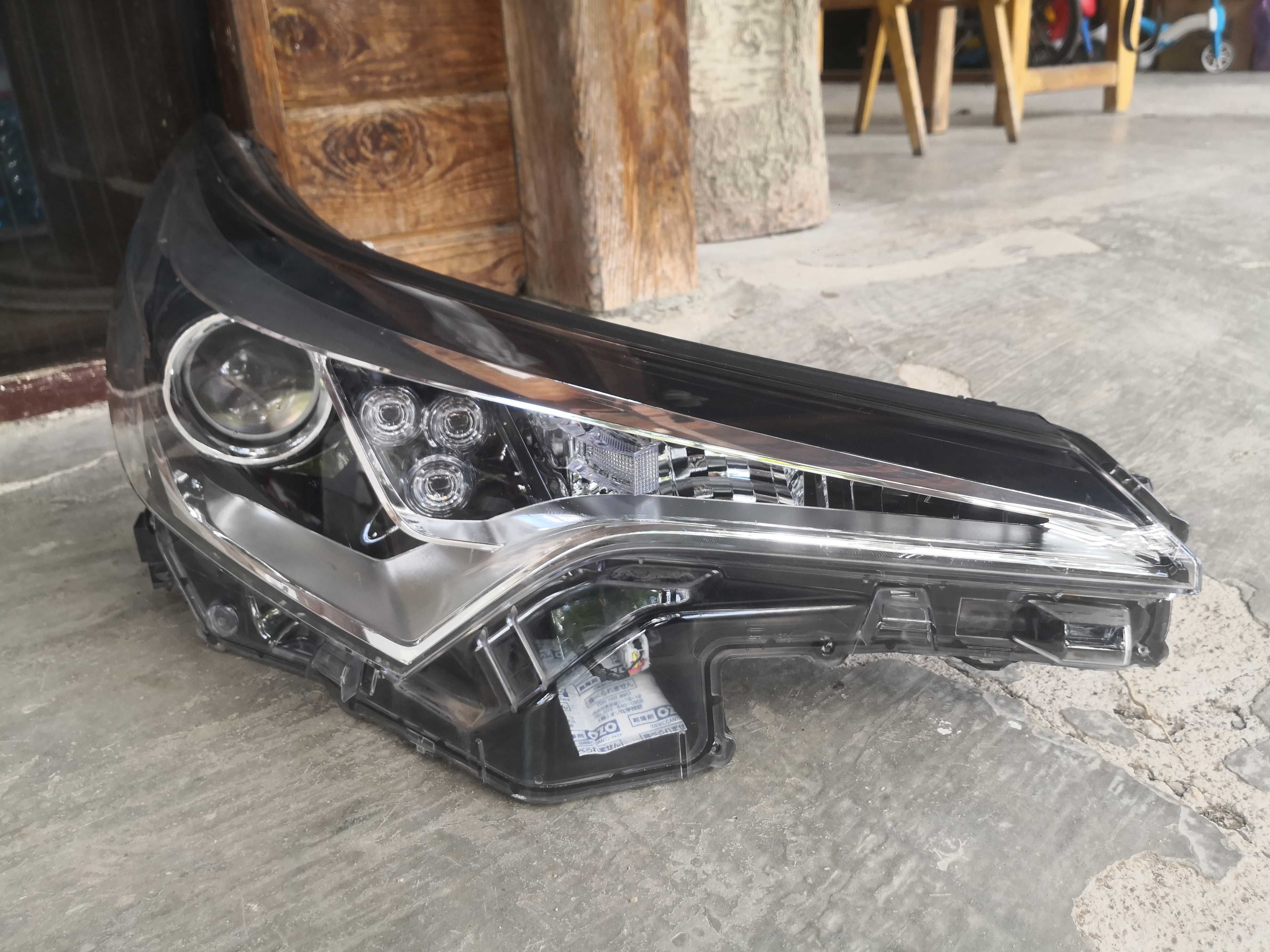 Фар Toyota C-HR LED десен/Фар Тойота C-HR/Фар Toyota CHR Оригинален