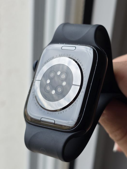 Оригинален часовник Apple Watch series 7 45mm
