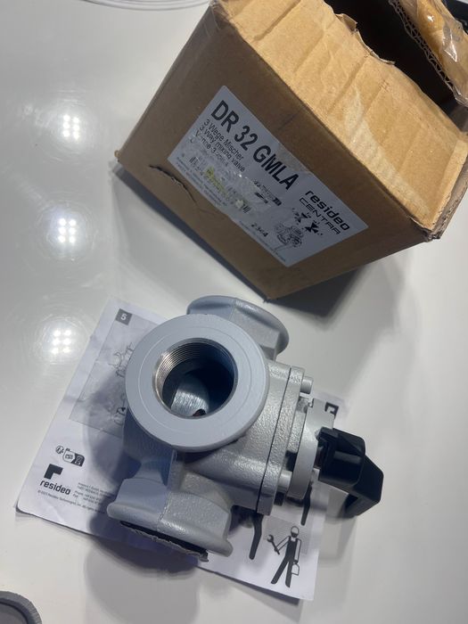 Ventil rotativ 3 cai DR 32 GMLA RESIDEO